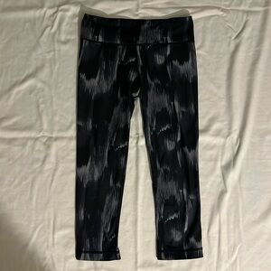 Women’s under armour capri leggings